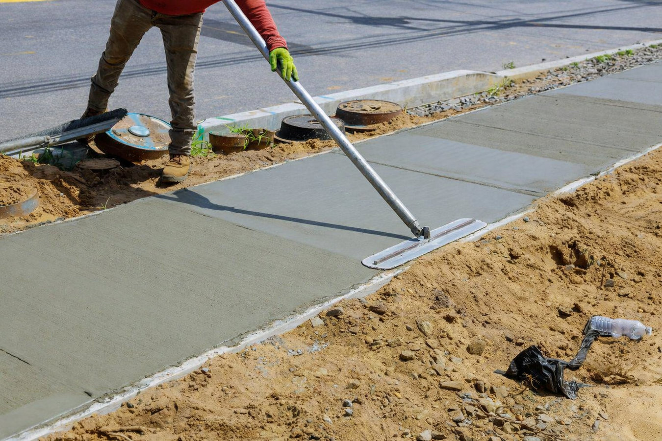Concrete sidewalk building